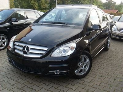 Gebraucht Mercedes B200 136 PS (100 kW) 2010 Schwarz Van / Kleinbus