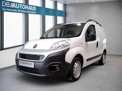 Gebraucht Fiat Fiorino 80 PS (58 kW) 2021 Weiß Van / Kleinbus