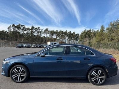 Gebraucht Mercedes A250 Business 160 PS (117 kW) 2021 Blau Limousine