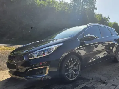 Gebraucht Kia Ceed 135 PS (99 kW) 2018 Schwarz Kleinwagen