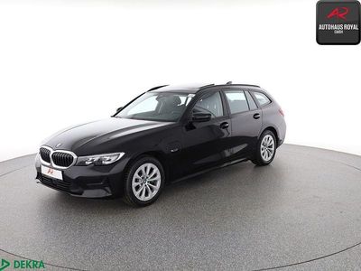 Schwarz Gebraucht 2022 BMW 320e Advantage Kombi | 23.880 € (Guter Preis)