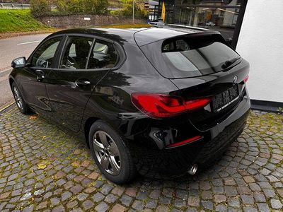 Gebraucht BMW 118 Advantage 150 PS (110 kW) 2022 Schwarz Kleinwagen