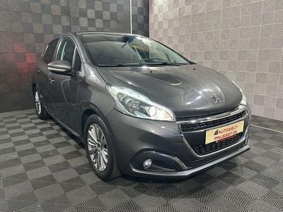 Gebraucht Peugeot 208 Signature Sky 110 PS (80 kW) 2019 Grau Kleinwagen