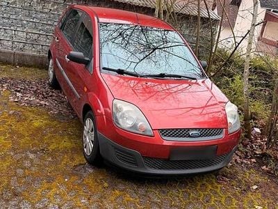 Gebraucht Ford Fiesta 68 PS (50 kW) 2006 Rot Kleinwagen