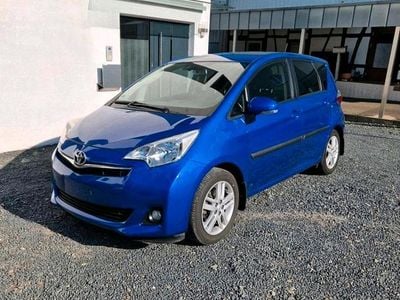 Gebraucht Toyota Verso-S 90 PS (66 kW) 2011 Blau Van / Kleinbus