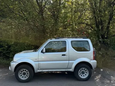 Gebraucht Suzuki Jimny 86 PS (63 kW) 2013 Silber SUV