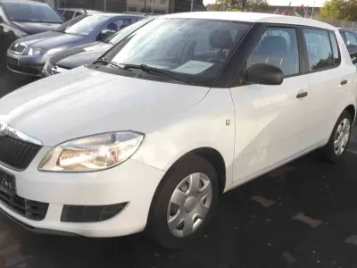 Gebraucht Skoda Fabia 60 PS (44 kW) 2014 Weiß Kleinwagen