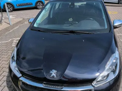 Gebraucht Peugeot 208 110 PS (80 kW) 2018 Blau Kleinwagen