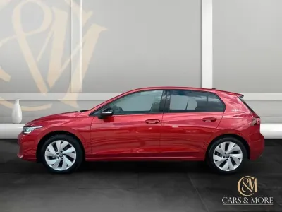 Gebraucht VW Golf VIII Goal 150 PS (110 kW) 2025 Rot Limousine