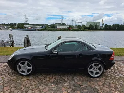 Gebraucht Mercedes SLK230 197 PS (144 kW) 2001 Schwarz Cabrio