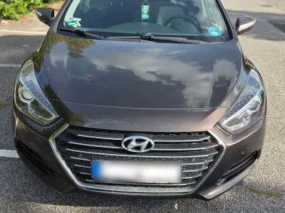 Gebraucht Hyundai i40 Style 141 PS (103 kW) 2015 Braun Limousine