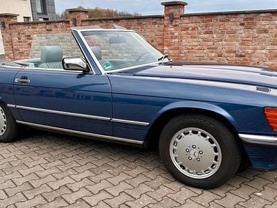 Second-hand Mercedes SL300 188 CP (138 kW) 1987 Albastru Cabrio