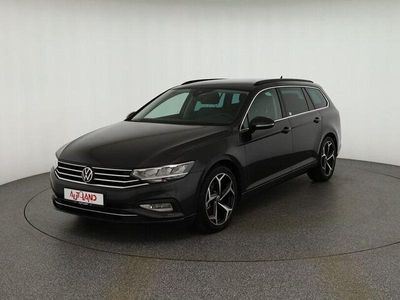 Gebraucht VW Passat R-line 150 PS (110 kW) 2023 Grau Kombi