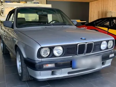 Gebraucht BMW 318 Cabriolet M Sport 113 PS (83 kW) 1993 Silber Cabrio