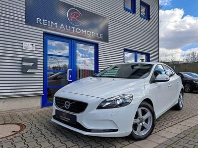 Usata Volvo V40 You! 120 CV (88 kW) 2014 Bianco Berlina