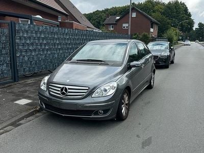 Mercedes B200