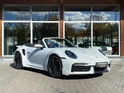 Usata Porsche 992 581 CV (427 kW) 2021 Bianco Cabrio