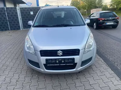 Gebraucht Suzuki Splash Basic 65 PS (47 kW) 2009 Silber Kleinwagen