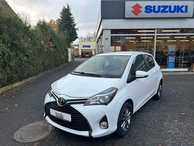 Weiß Gebraucht 2015 Toyota Yaris Comfort Kleinwagen | 10.800 € (Etwas zu teuer)