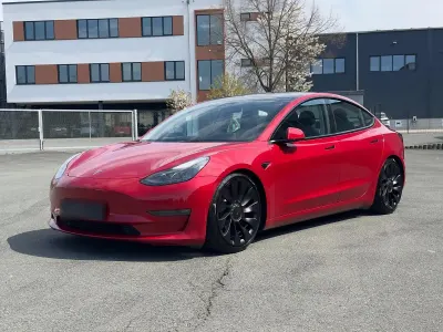 Gebraucht Tesla Model 3 Performance 377 kW (513 PS) 2022 Rot Limousine