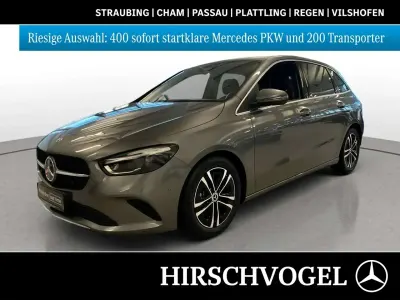 Używany Mercedes B200 Progressive 150 KM (110 kW) 2025 Szary Minivan