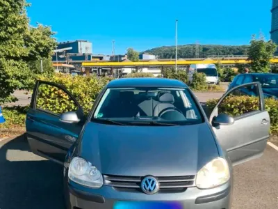 Gebraucht VW Golf V 75 PS (55 kW) 2004 Grau Kleinwagen
