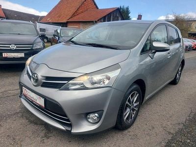 Gebraucht Toyota Verso Comfort 132 PS (97 kW) 2014 Grau Van / Kleinbus