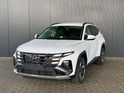 Neu Hyundai Tucson Comfort 160 PS (117 kW) 2025 Atlas white SUV