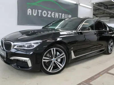 Gebraucht BMW 740 M Sport 258 PS (189 kW) 2018 Black sapphire Limousine