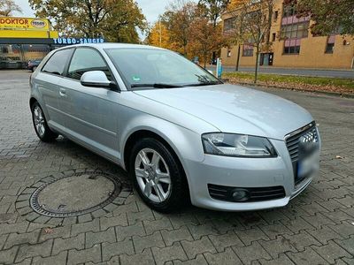 gebraucht Audi A3 A31.6 S tronic Attraction 8-Fach Bereift