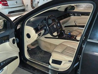 Second-hand VW Phaeton 240 CP (176 kW) 2008 Negru Berlinǎ