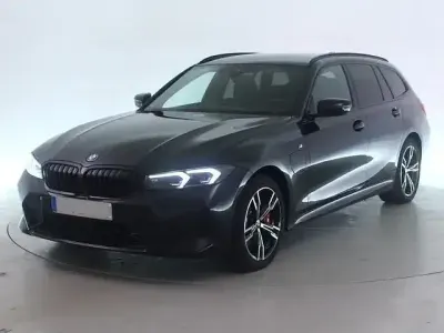 Gebraucht BMW 330e M Sport 292 PS (214 kW) 2025 Saphirschwarz Kombi