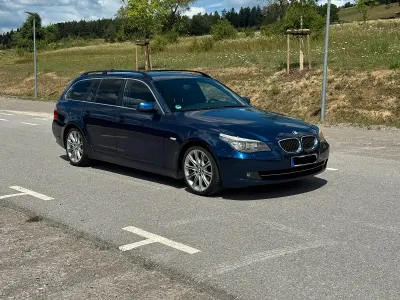 Gebraucht BMW 525 218 PS (160 kW) 2017 Blau Kombi