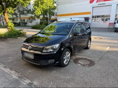 Gebraucht VW Touran Comfortline 140 PS (102 kW) 2013 Schwarz Van / Kleinbus