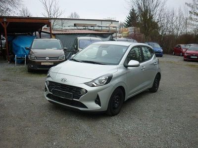 Silber Gebraucht 2022 Hyundai i10 Trend Kleinwagen | 13.990 € (Guter Preis)