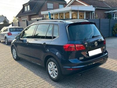 Second-hand VW Golf Sportsvan 110 CP (80 kW) 2015 Albastru Monovolum