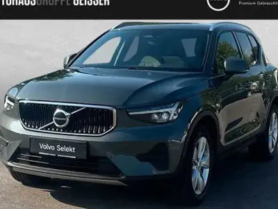 Gebraucht Volvo XC40 Core 163 PS (119 kW) 2025 Grün SUV