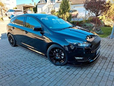 Usata Ford Focus ST-Line 182 CV (133 kW) 2018 Nero Berlina