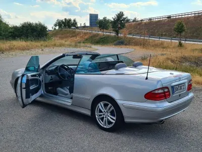 Gebraucht Mercedes CLK230 Avantgarde 197 PS (144 kW) 2001 Silber Cabrio