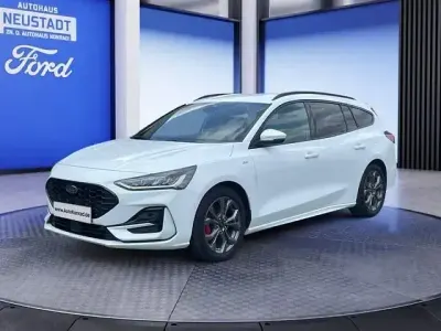 Gebraucht Ford Focus ST-Line 120 PS (88 kW) 2022 Frozen white Kombi