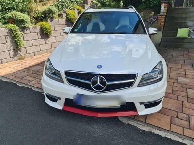 Mercedes C63 AMG