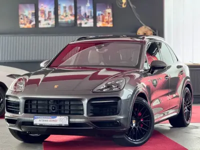 Usata Porsche Cayenne GTS 460 CV (338 kW) 2021 Grigio SUV
