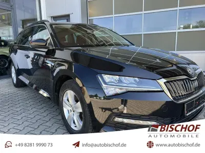 Używany Skoda Superb Ambition 150 KM (110 kW) 2023 Czarny Kombi