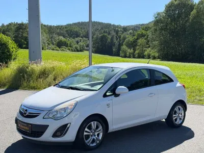 Gebraucht Opel Corsa Eco 69 PS (50 kW) 2011 Weiß Kleinwagen