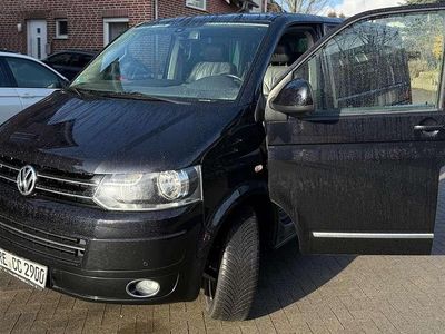 Second-hand VW T5 Highline 179 CP (131 kW) 2010 Negru Van