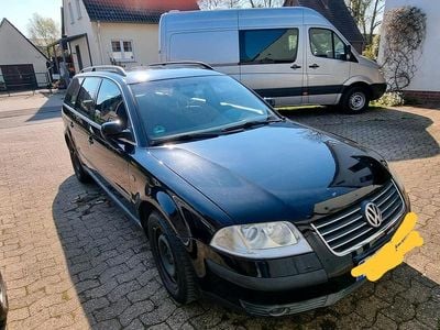 Usata VW Passat 115 CV (84 kW) 2001 Nero Station wagon