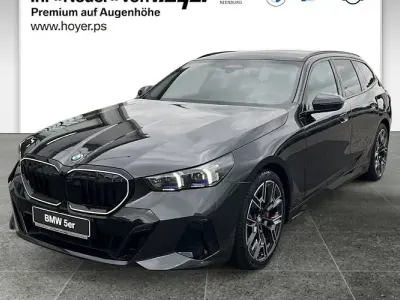 Neu BMW 540 Comfort Edition 303 PS (222 kW) 2026 Grau Kombi