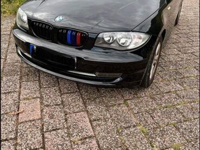 gebraucht BMW 116 i e87 schwarz 08/2009 2,0l 122PS