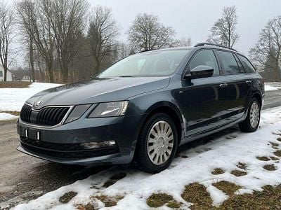Grau Gebraucht 2019 Skoda Octavia Soleil Kombi | 10.999 € (Guter Preis)