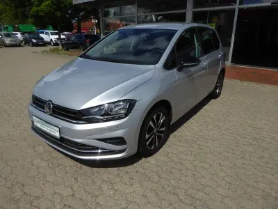 Gebraucht VW Golf IQ Drive 116 PS (85 kW) 2020 Silber Van / Kleinbus